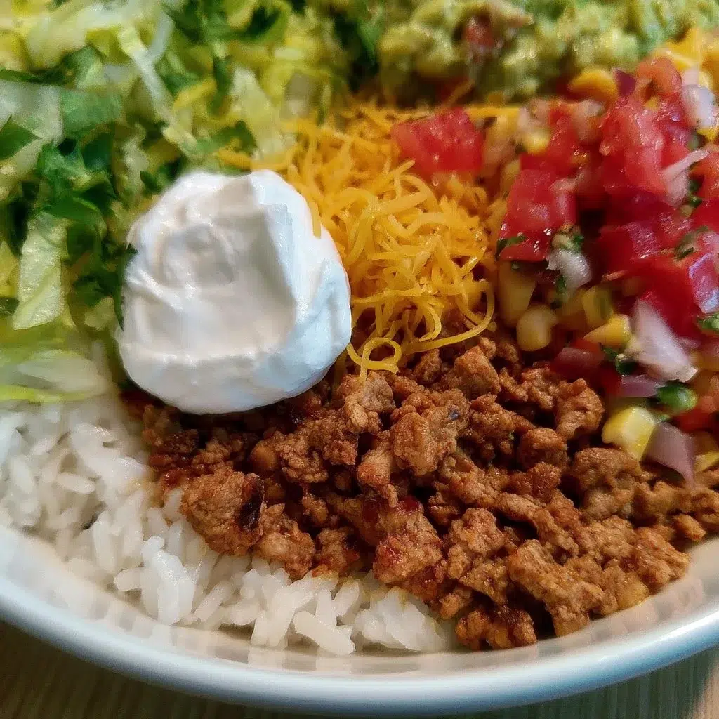 25-Minute Ground Turkey Taco Bowl (H-E-B Meal) - Quick and Tasty 8 25-minute ground turkey taco bowl served with fresh toppings and ingredients